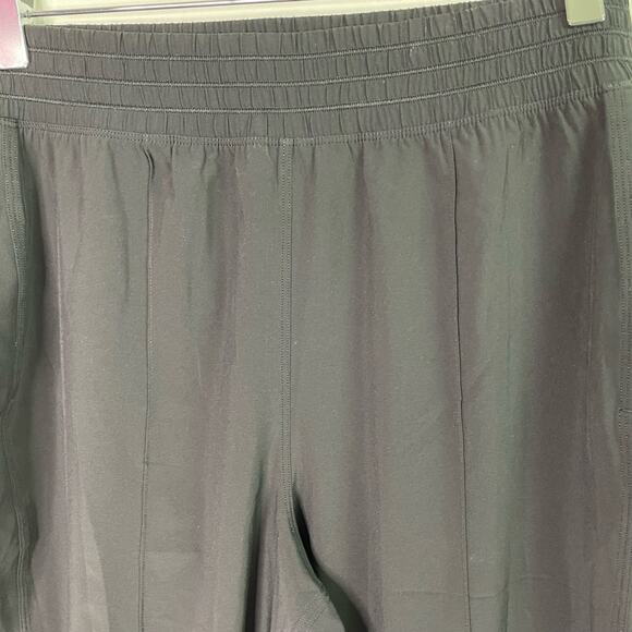 lululemon Black Wanderer Medium Rise Relaxed Fit Pants — Women's Size 8 NWT NEW - Picture 10 of 13